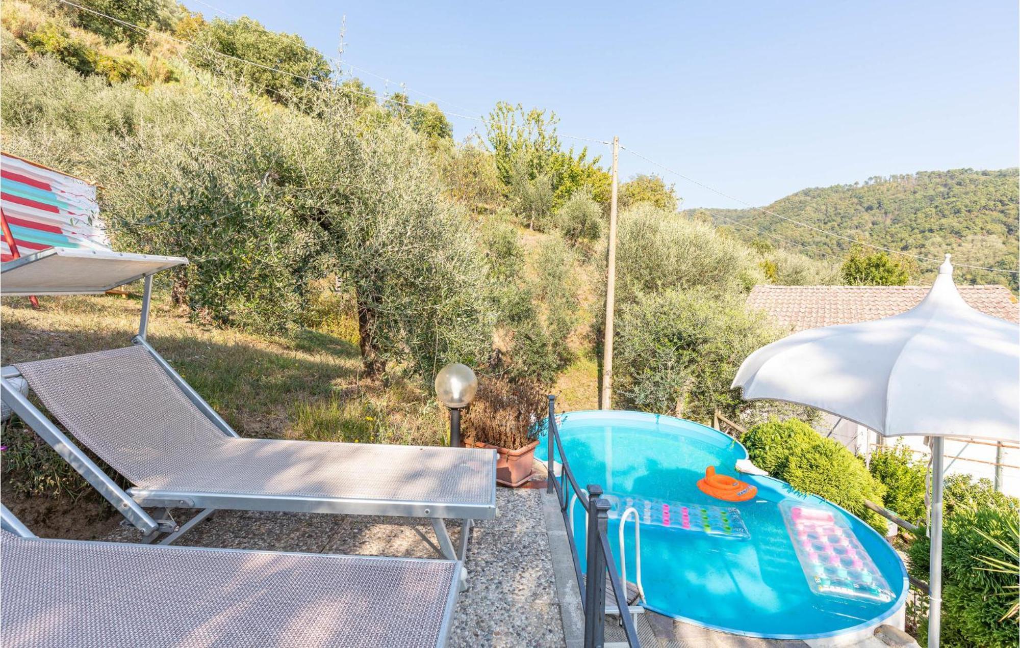 Awesome Home In Marliana With Kitchenette Exterior foto